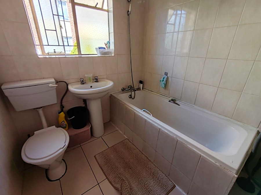 2 Bedroom Property for Sale in Potchefstroom North West